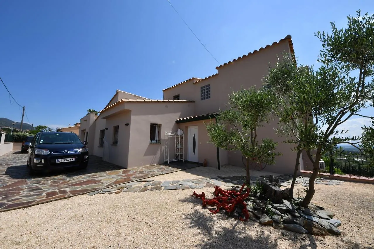Appartement & Spa - Panoramic Olivars Pau Apartment